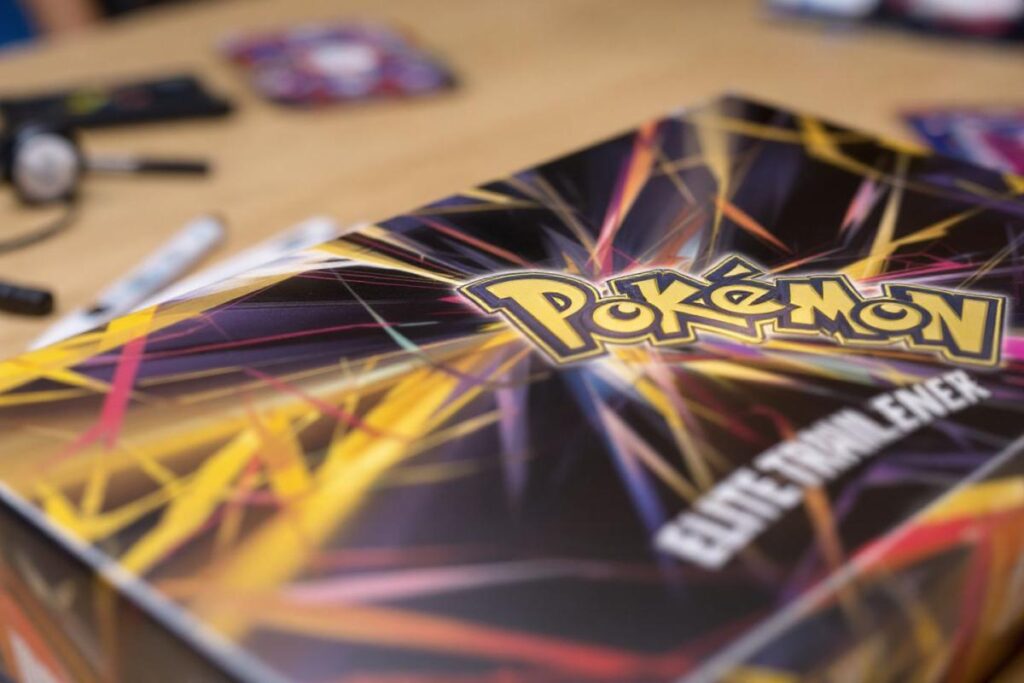 Restock des Elite Trainer Boxes Pokémon TCG : Journey Together sur Amazon - disponibles à nouveau