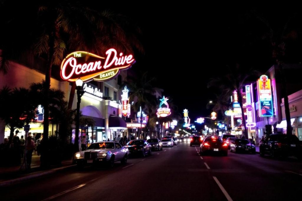 Ocean Drive de GTA 6 recréé dans Far Cry 5 sur PS5