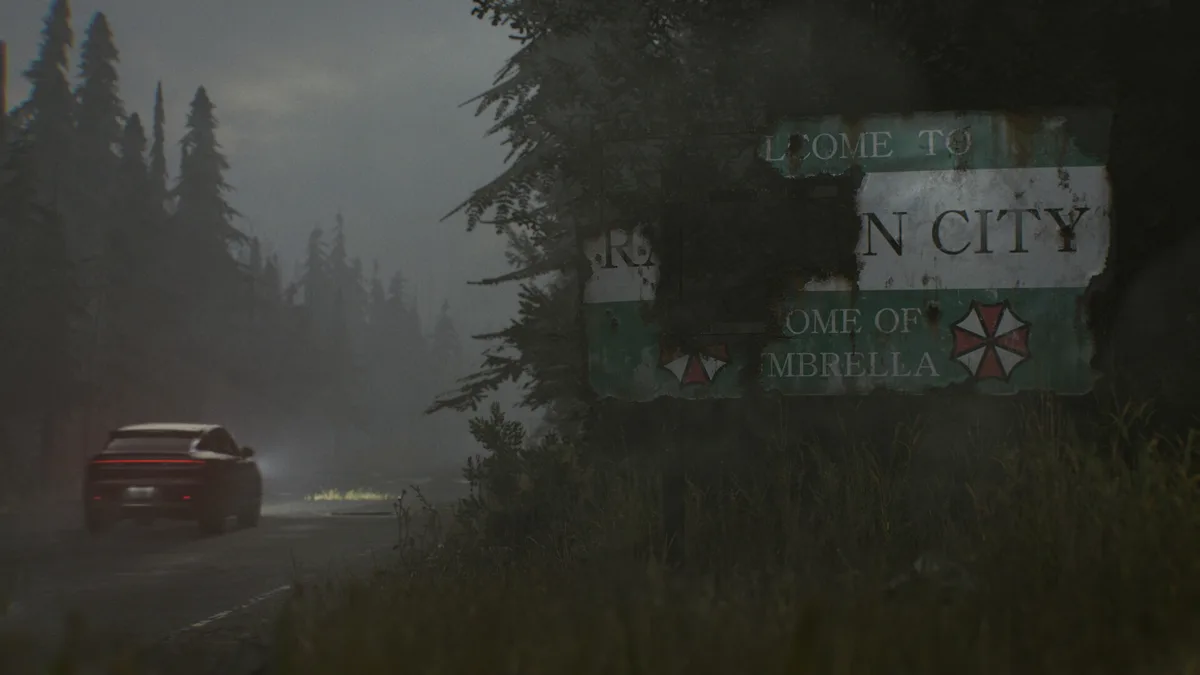 Une voiture roule dans la brume près d'un panneau délabré Welcome to Raccoon City dans Resident Evil Requiem